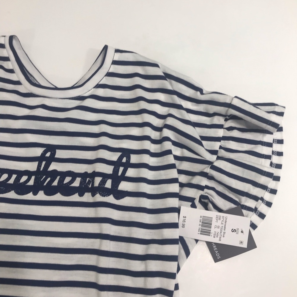 🆕Greyson Threads “WEEKEND” Ruffle T‼️ - Picture 6 of 8